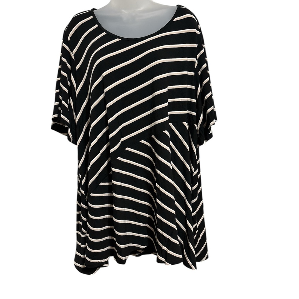 Avenue Black and White Blouse Elegant Top